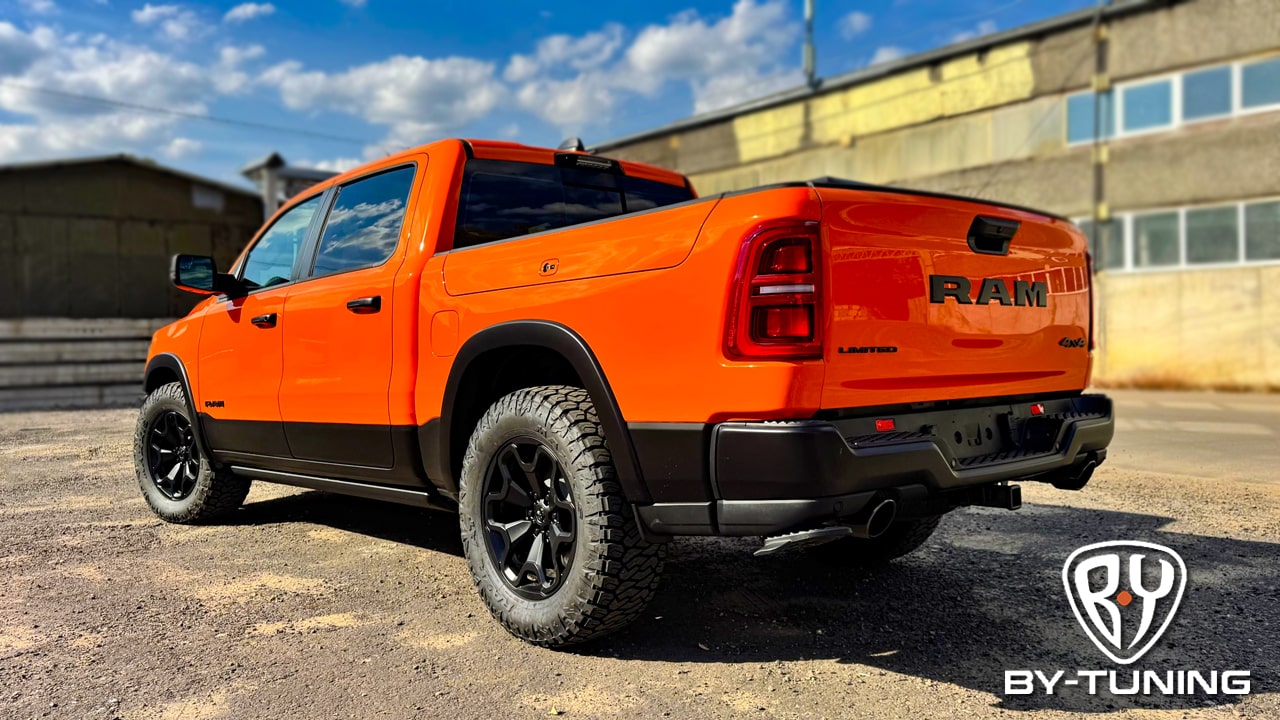 DODGE RAM 1500 LIMITED окрас решетки радиатора авто в черный матовый цвет | BY-TUNING Москва