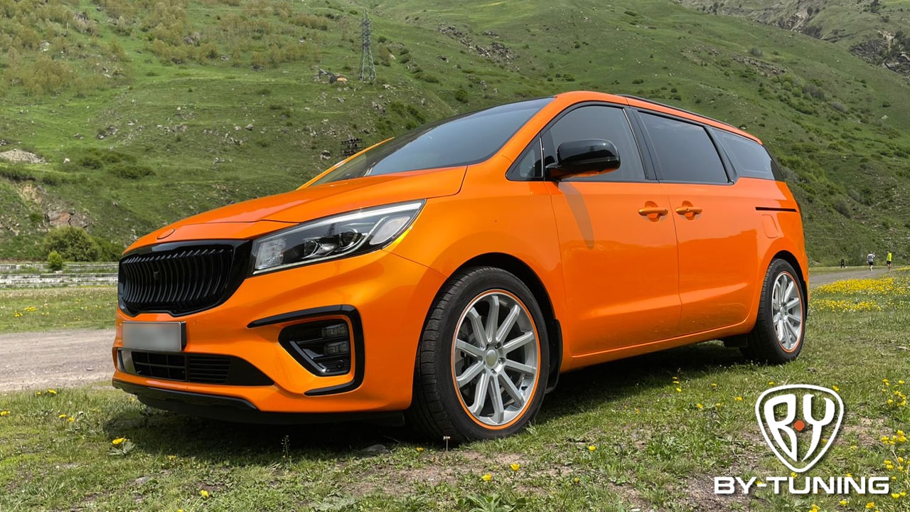 Kia Carnival III изменение цвета кузова цветной полиуретановой пленкой | BY-TUNING Москва