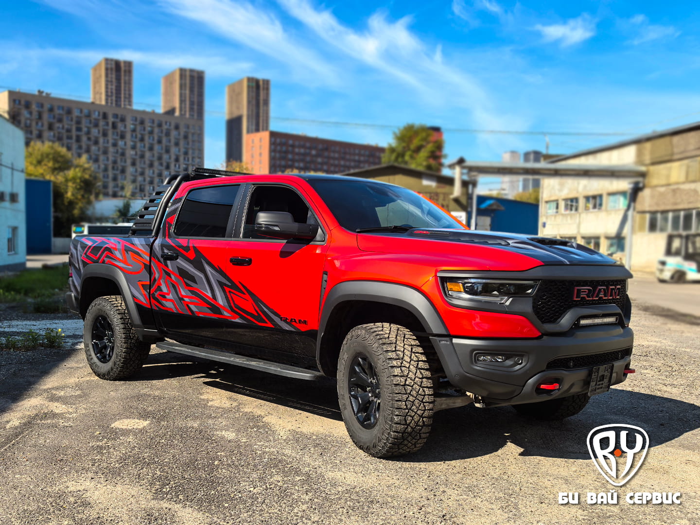 DODGE RAM TRX 6.2L HURRICANE оклейка антигравийной пленкой авто, антихром элементов кузова, винилография, тюнинг фар, доп. оборудование | БИ ВАЙ СЕРВИС Москва